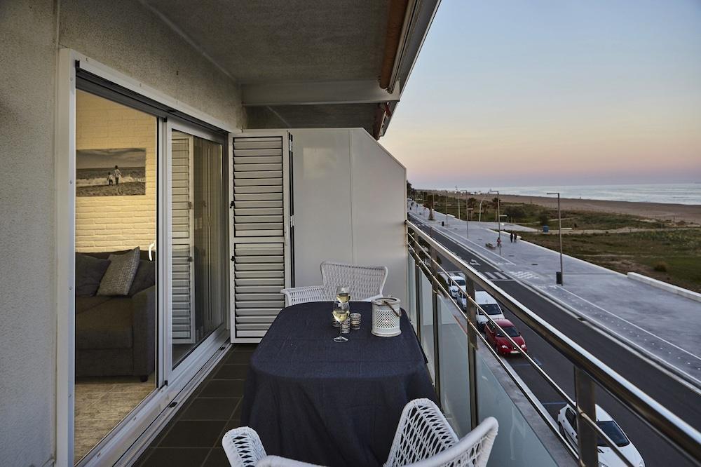 Casa Petit Bateau Be My Guest Castelldefels Daire Dış mekan fotoğraf